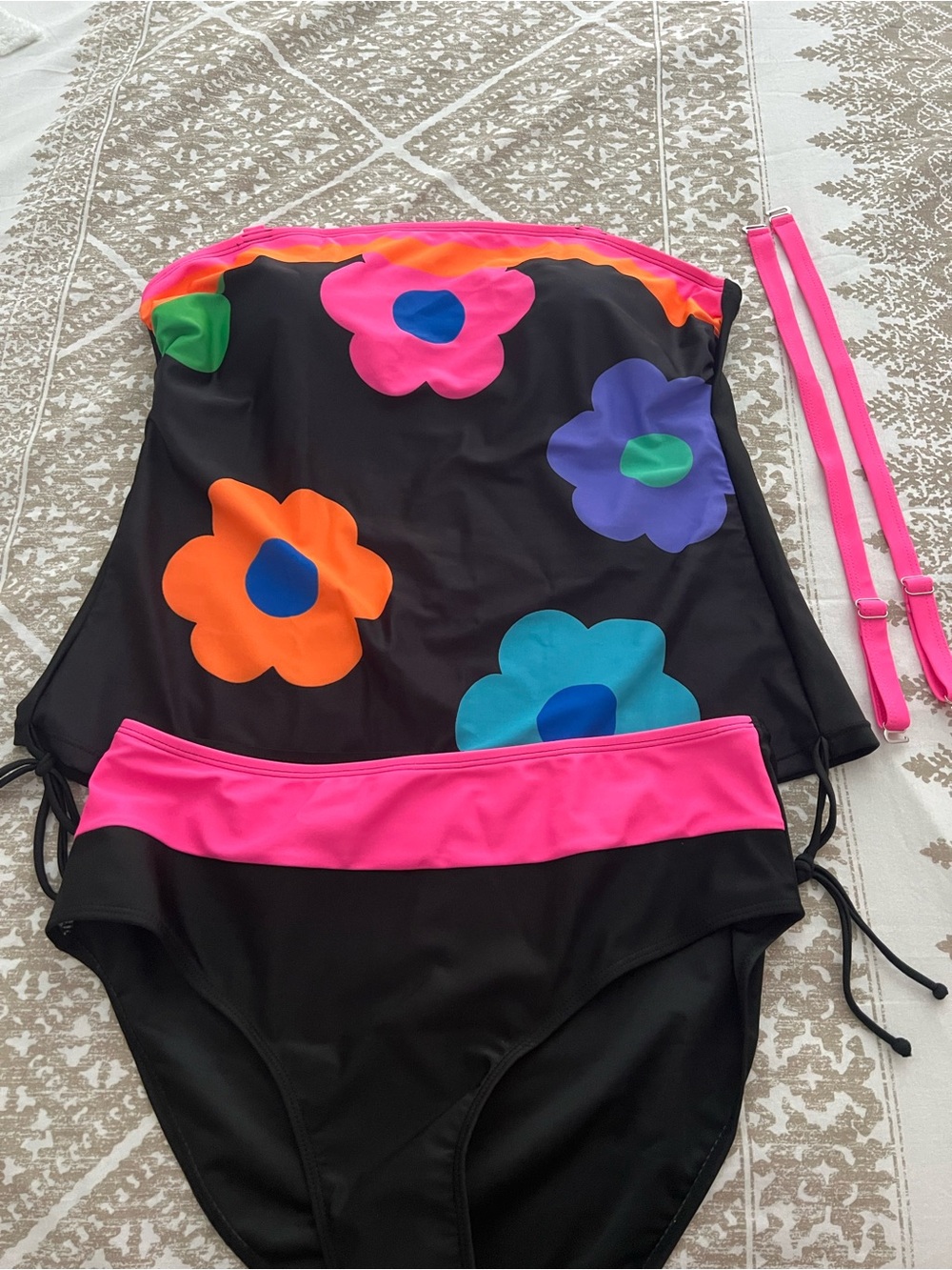 Women’s 1X Black Floral Tankini Swim Set with Pink Accents fits more like an XL - Picture 6 of 8